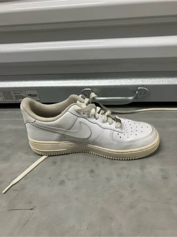 White leather Nike Air Force 1s - Image 4