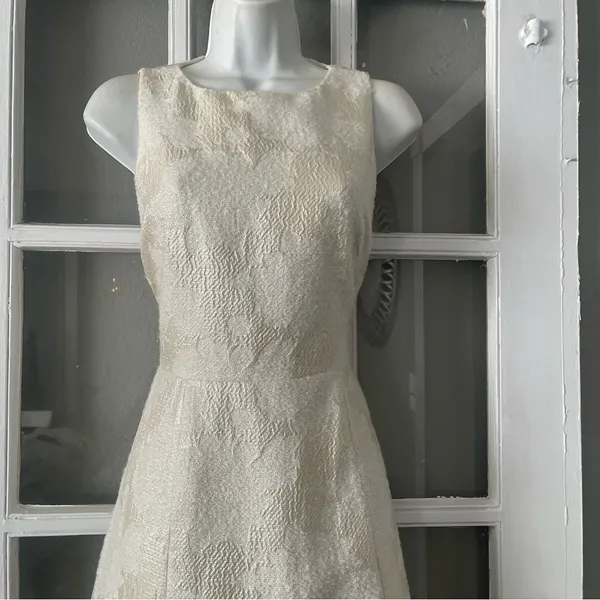 Alice and Olivia Mea Lantern Ivory Sparkling Party Dress - Image 9