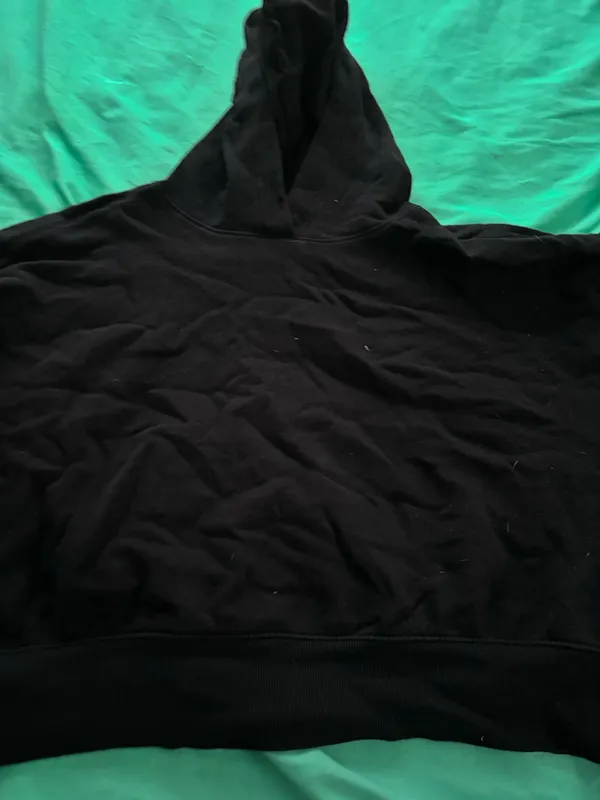 Old navy size medium crop hoodie  - Image 2