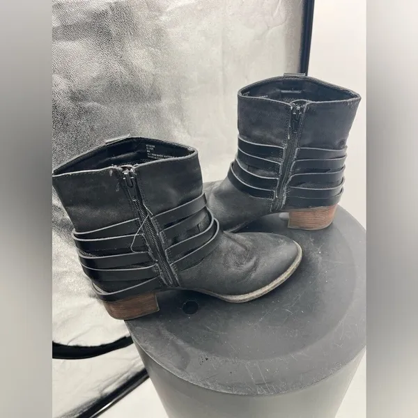 Lavorazione Artigiana black ankle boot size 6 with buckles‎ - Image 6