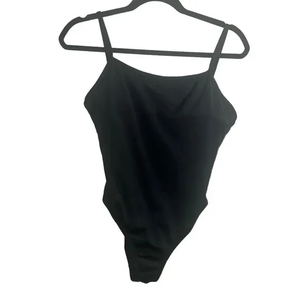 ✨Shade & Shore Women's Scoop Neck Low Criss Cross Back Sz Medium One-Piece✨ - Image 3