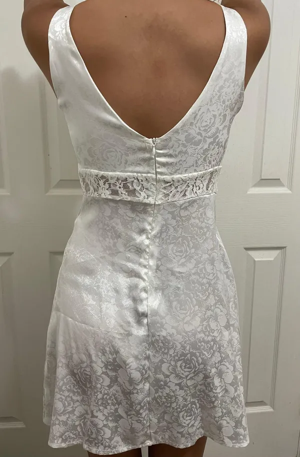 White Dress Size XS - Image 2