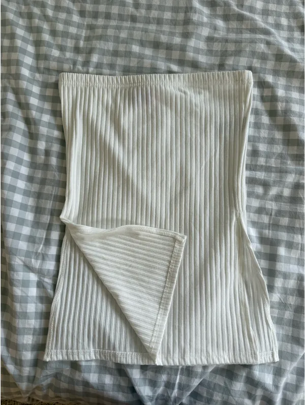 Edikted Dekota Slit Rib Top White - Image 2