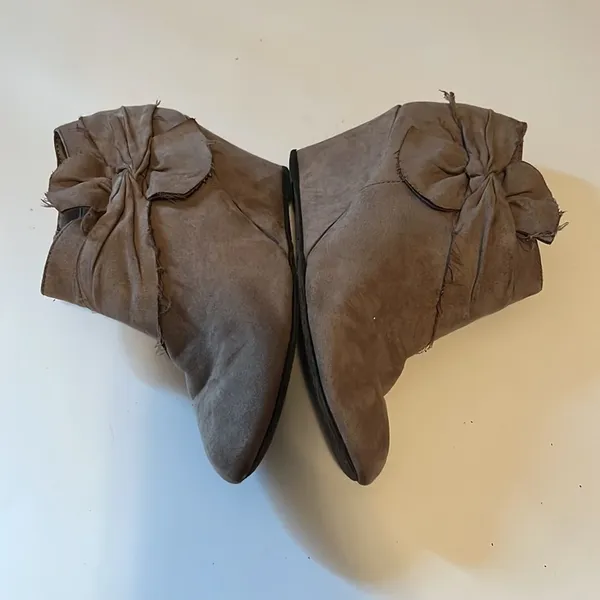 CL by Laundry Brown Wedge Boots Woman's Size 8 - Image 3