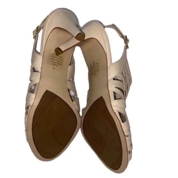 Marc Fisher Cream Leather Sandals (7.5M) - Image 3