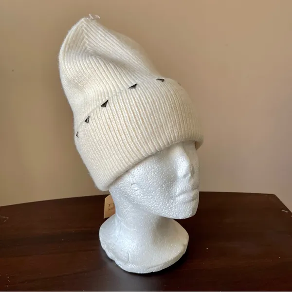 FRYE & CO | Cream Studded Knit Skull Hat - Image 3