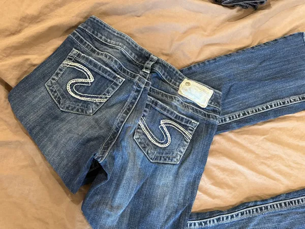 Aiko Silver Jeans Bootcut Medium Wash - Image 2