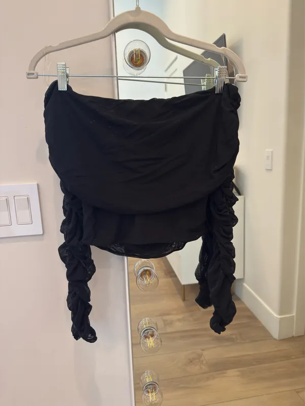 Boutique Black Off-The-Shoulder Top - Image 2