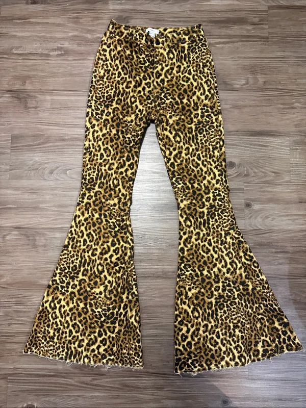 Forever 21 Leopard Flare Jeans 29 Fits 27x32 NWT Bell Bottom Animal Print - Image 2