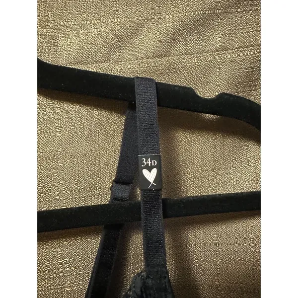 Victoria's Secret Lace Unlined Plunge Bra Black Size 34D - Image 3