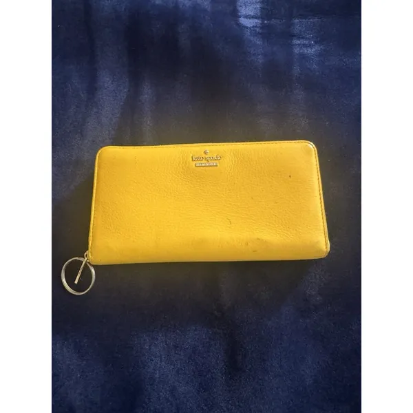 Kate Spade New York Bilfold Slim Card Case Key Ring Wallet - Canary Yellow - Image 2