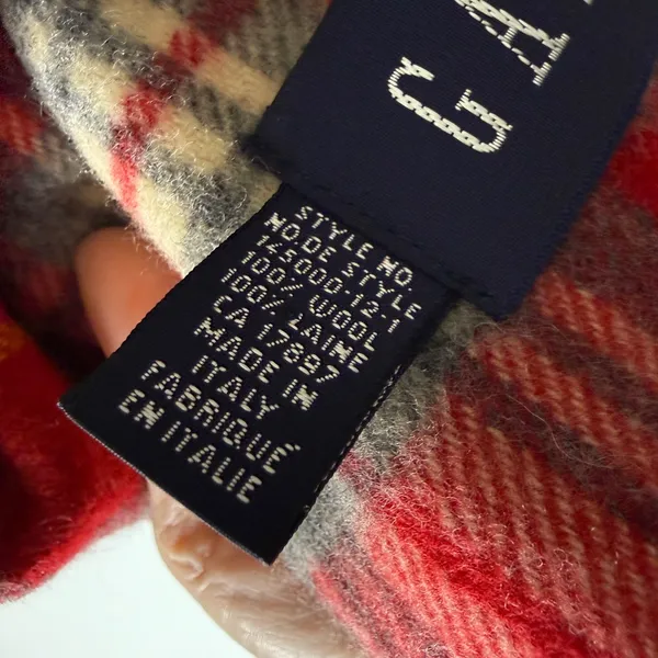 Gap Made In Italy Red Plaid‎ Wool Rectangular Fringe Scarf Unisex - Image 4