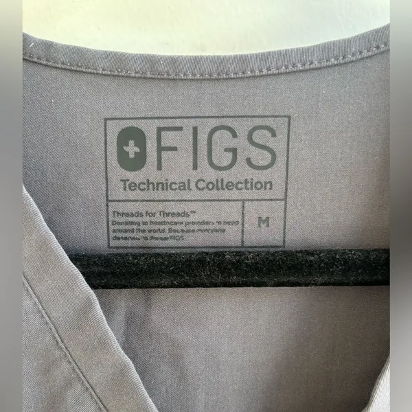 Figs Casma Three Pocket Scrub gray Top medium‎ nurse hospital work - Image 2