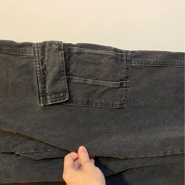 Levi's Black '94 Baggy Cinched Ankle Cargo Jeans size 24 - Image 4