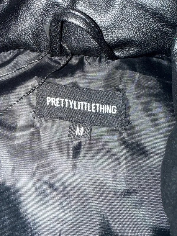 PrettyLittleThing Men's Black Quilted Puffer Vest - Image 2