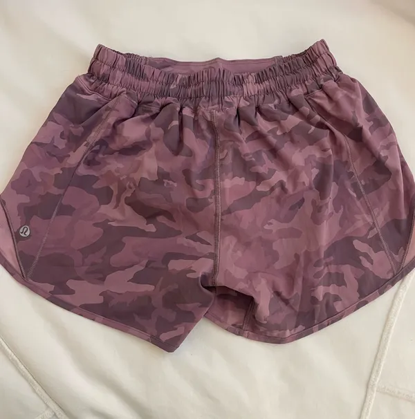 Lululemon Hotty Hot Shorts Pink - Image 5