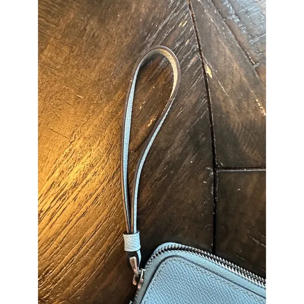 Coach Corner Zip Wristlet Light‎ Blue Crossgrain Leather 58032 Gold Logo - Image 3