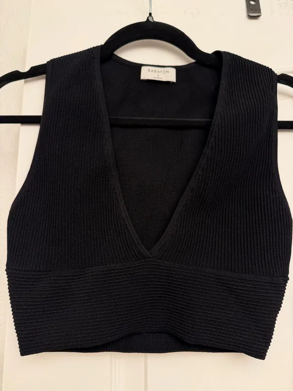 Aritzia Babaton Crop Top  - Image 5