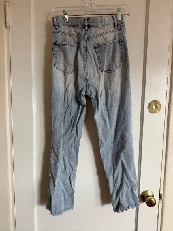 PacSun Women's Light Blue Distressed Boyfriend Jeans - Image 4