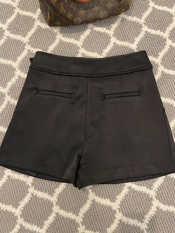 Nasty Gal NEW BLACK SATIN SHORTS SIZE 2! - Image 7