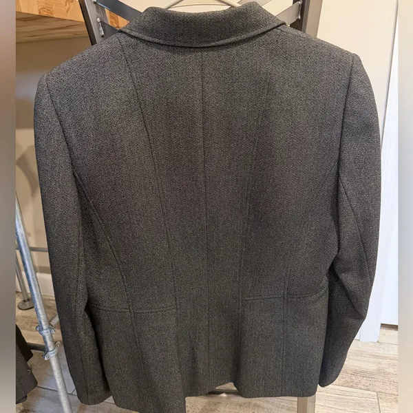 Tahari Arthur S. Levine Women’s Blazer Gray Size 10 - Image 5