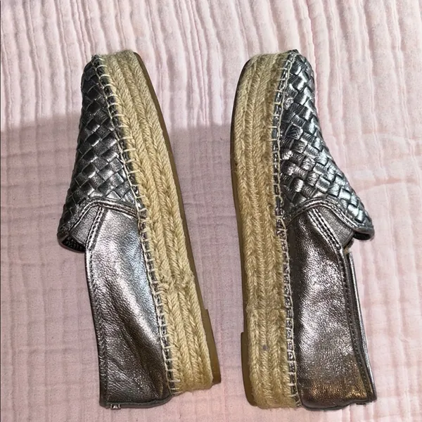 Sam Edelman Size 7 Metallic Silver Woven Slip-On Espadrilles - Image 8