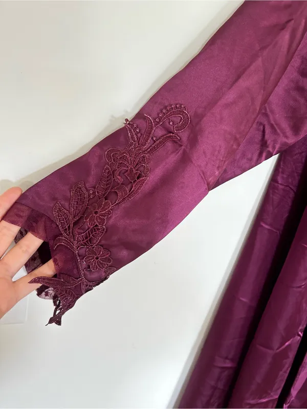 Flora Deep Purple Long Sleeve Satin Robe Size‎ Large/XL - Image 4