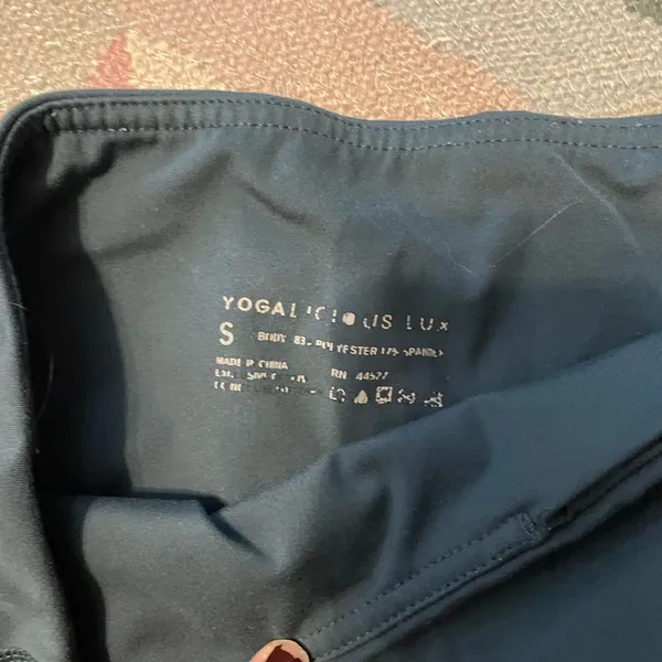 Yogalicious Lululemon Dark Green Leggings - Image 2
