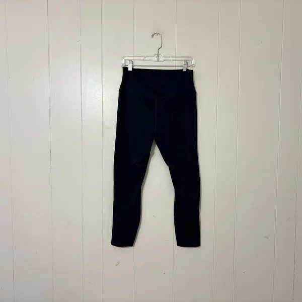 Quince Ultra Form High Rise Capri Leggings Navy Blue L Athleisure Workout Yoga - Image 4