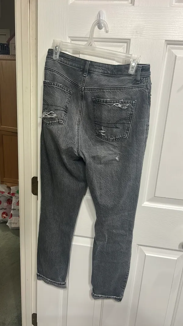 Grey American Eagle Mom Jeans  - Image 4