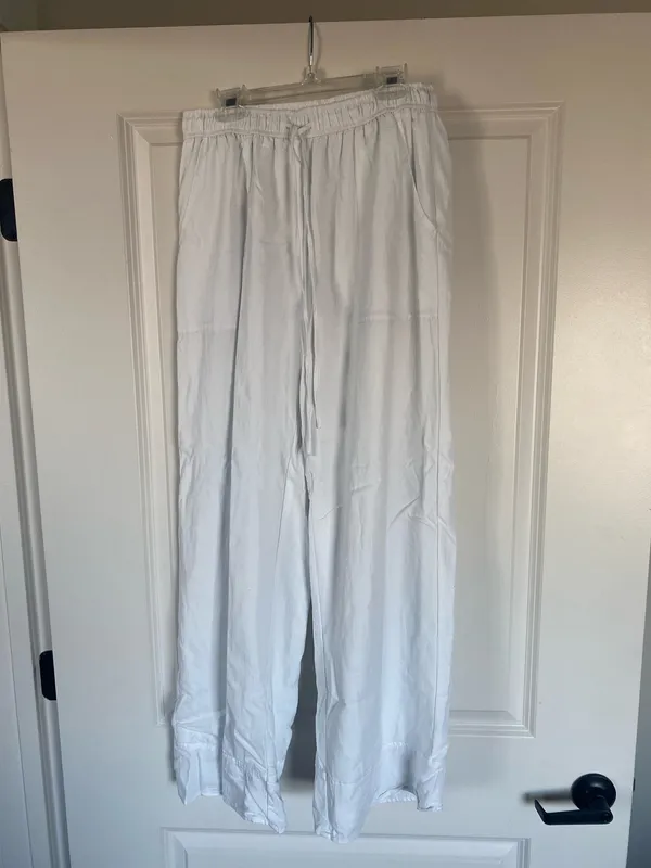 Grey Bandit White Pants Beachy - Image 4