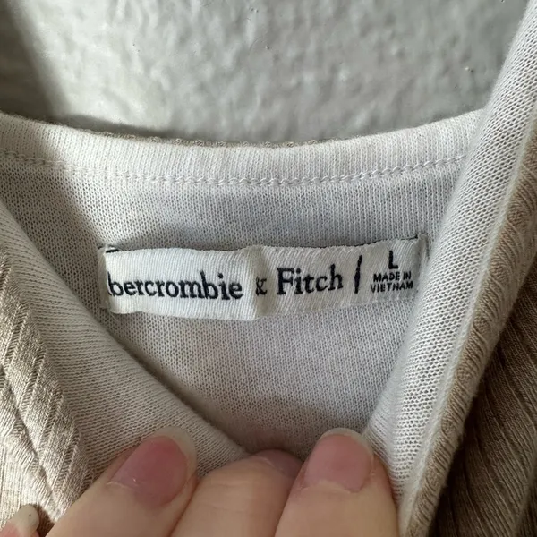 Abercrombie & Fitch Oatmeal Tan Ribbed Slit V-neck Midi Dress Size Large - Image 5