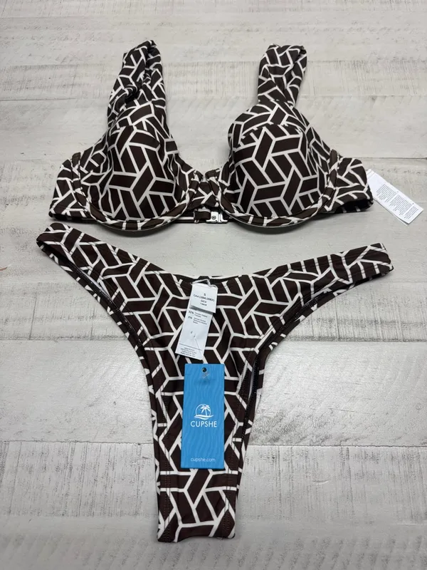 Cupshe Retro Geo Sweetheart Bikini Top & Ultra Cheeky Bottoms Set - Image 2
