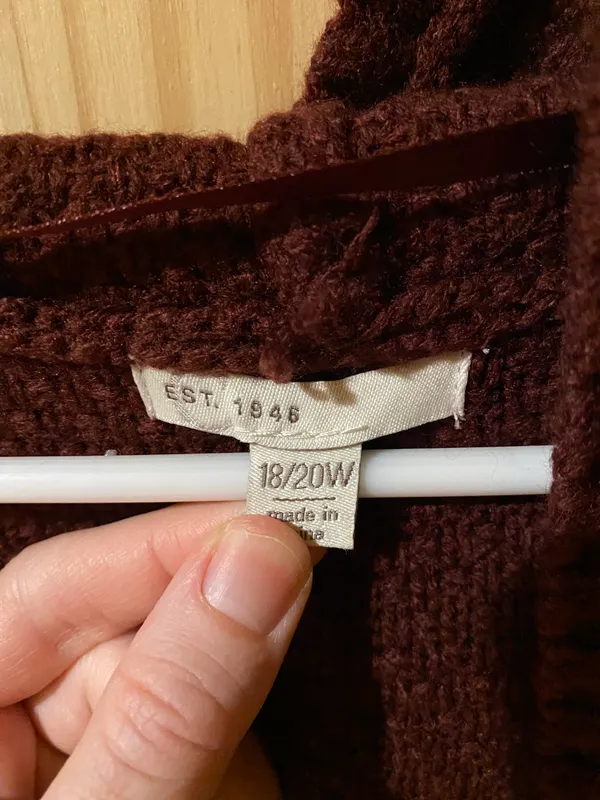 Cato Est 1946 Burgundy Sleeveless Sweater With Hood Size 18/20W - Image 4