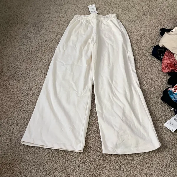 ZARA Cream Women's Wide Leg lounge Pants with elastic waistband never worn - Image 5