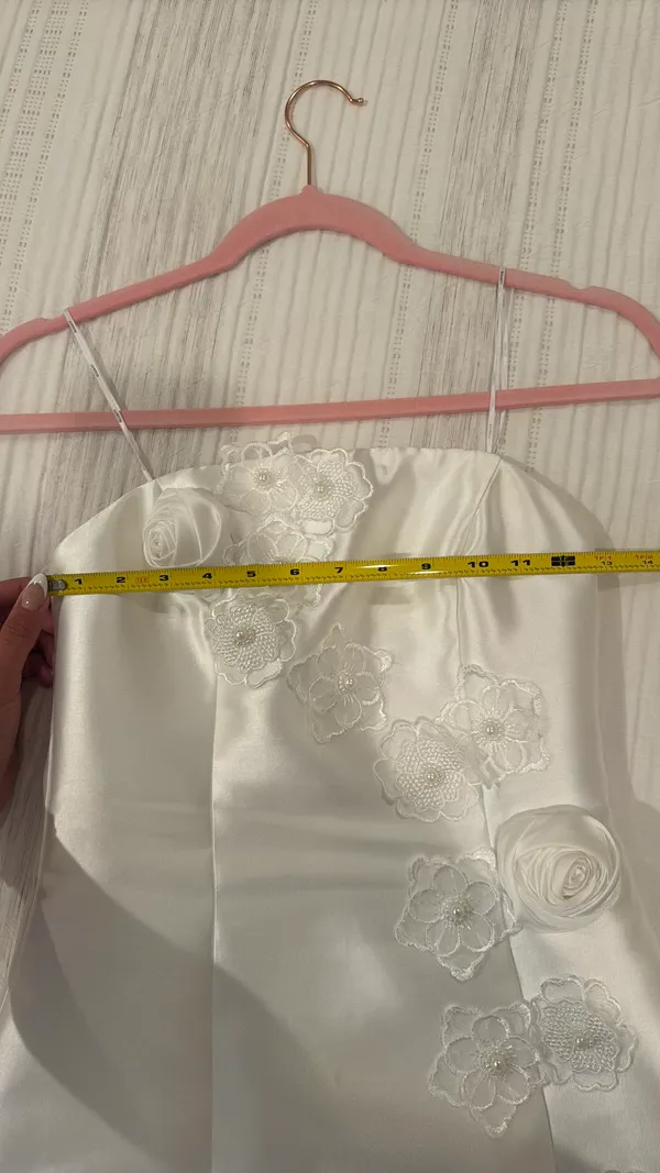 Elliatt Elegant White Strapless Dress - Image 10