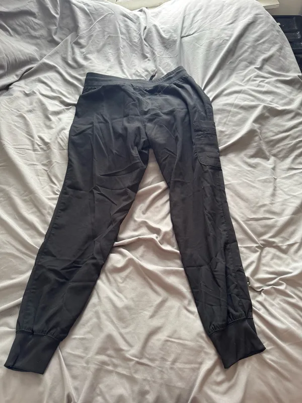 Grey’s Anatomy scrub bottoms - Image 3