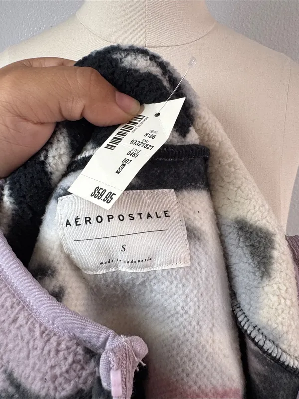 Aeropostale Geometric Sherpa Half-Zip Pullover - Image 6