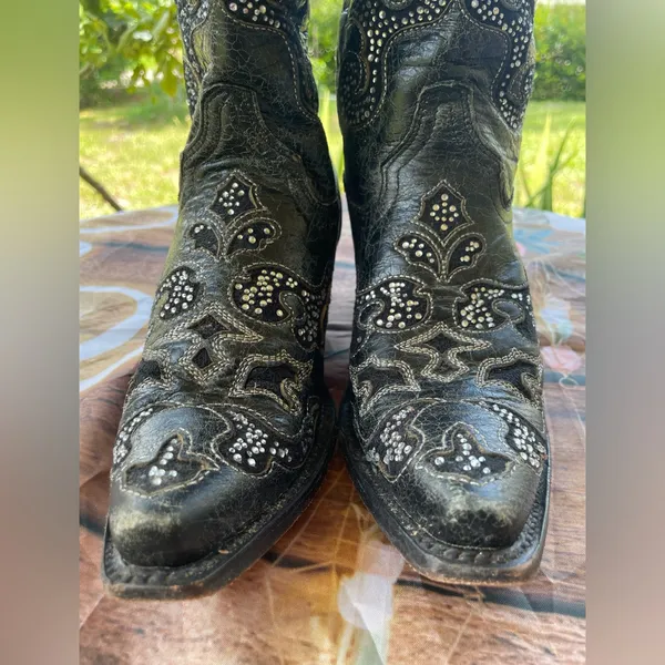 Corral Black Heeled Boots with Western Flair - Image 6