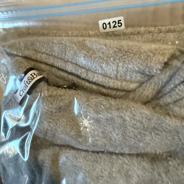 Croft & Barrow Cardigan Sz PL Full Zip Gray Cardinals Birds Holiday Winter‎ Snow - Image 16