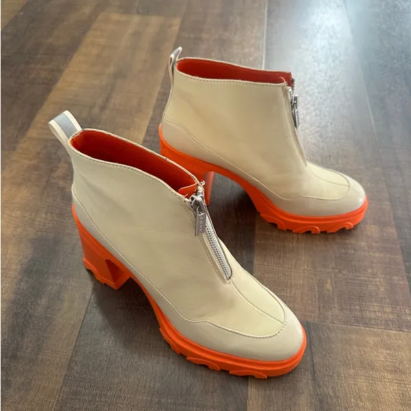 Sorel Women's Brex Orange Heel Lug Sole Chelsea Boots Size 9 - Image 6