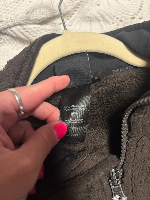 The North Face Women's Brown Teddy Fleece Jacket - Image 3