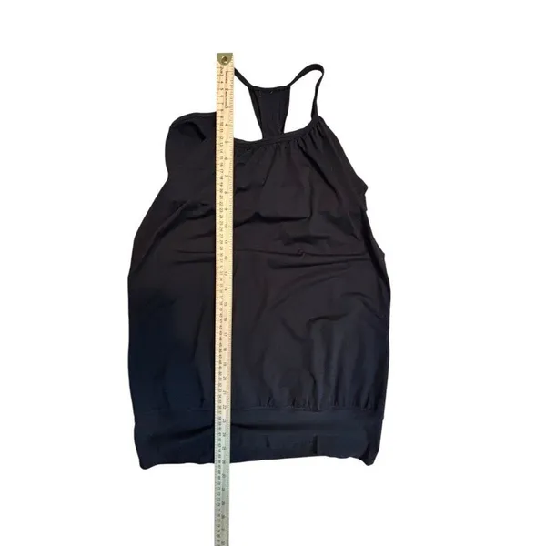 Lululemon No limit Womens Black Racerback Tank Top w built in bra sz 4/6 - Image 3