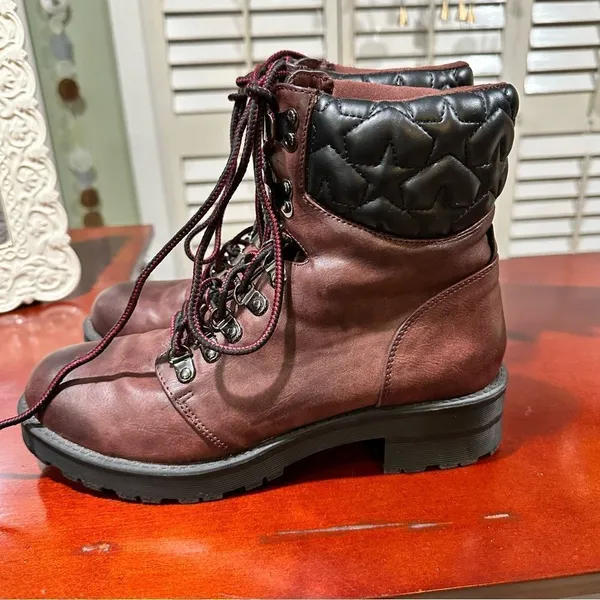 Mia Mackenzie Burgundy Quilted‑Star Combat Boots – Size 8.5 (NWT‑No Tags) - Image 5