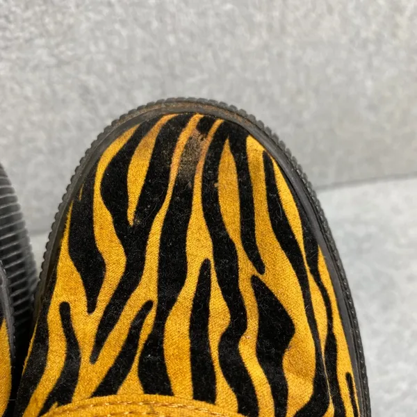 Mango Monki Zebra Print Platform Sneaker‎ Women's Size 9 Yellow Black Animal Lace FLAW - Image 6