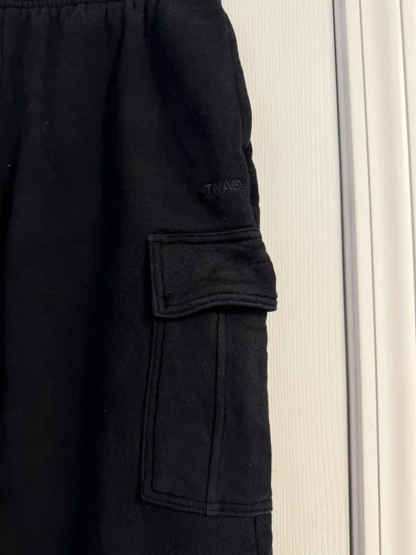 Aritzia TNA Cozy Sweatfleece Mega Cargo™ Sweatpant in black Size XS - Image 3