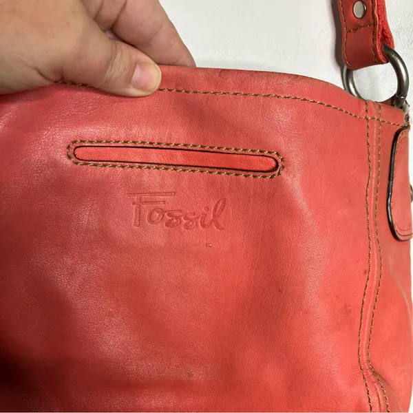 Fossil‎ coral leather shoulder bag Y2K vintage casual women’s medium size - Image 4