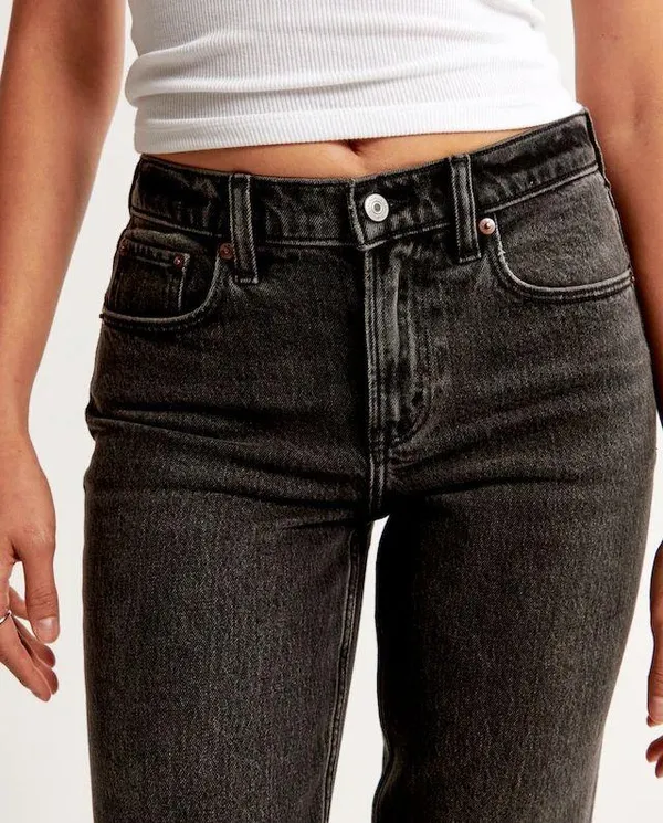 A & F Mid Rise 90s Straight Jean - 31 SHORT - Image 2
