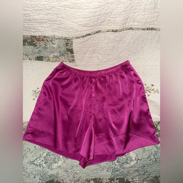 NWOT Daily Drills Pink/Purple Satin Shorts Size Small‎ - Image 3