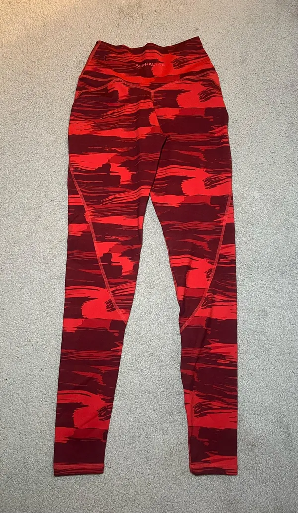 Alphalete Surface Power Leggings Infrared Canvas Camo Size XS - Image 3